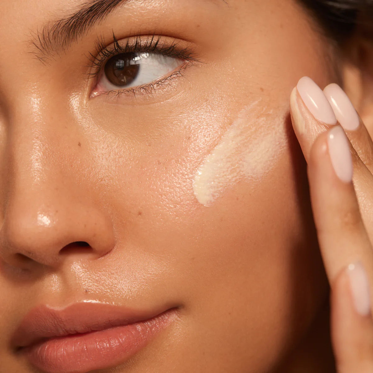 NUDA SOLARGLOW™ - MINERAL SERUM SUNSCREEN SPF 30