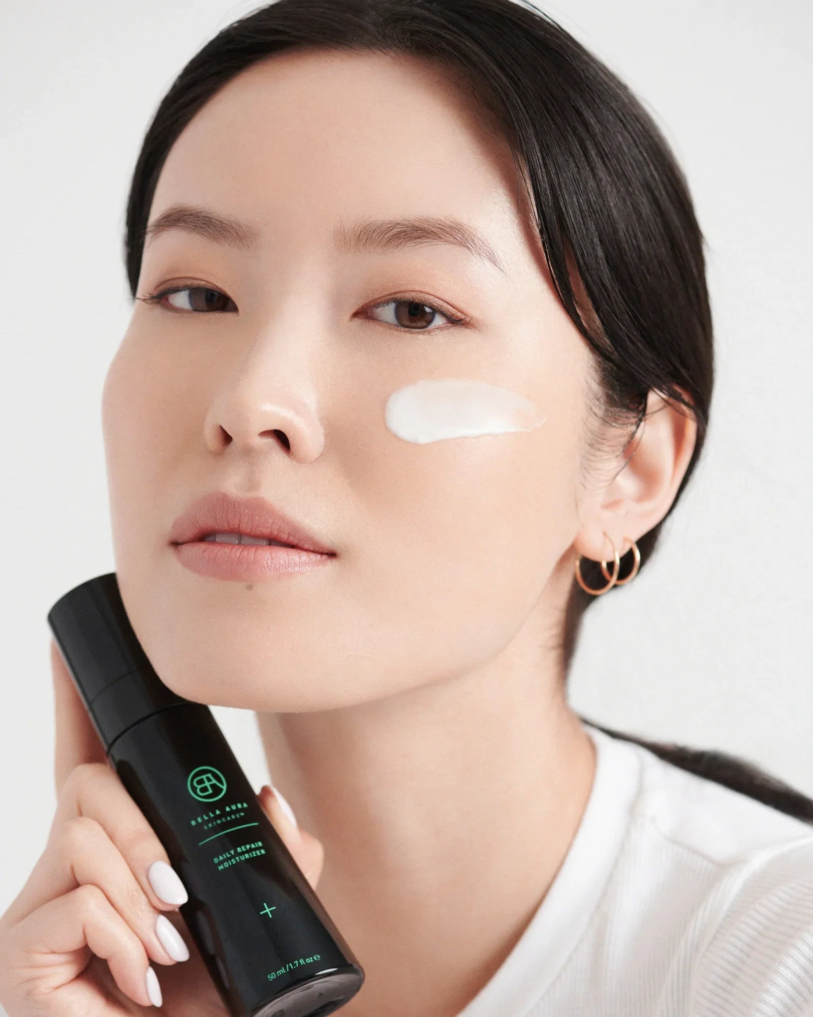 Bella Aura Daily Repair Moisturizer